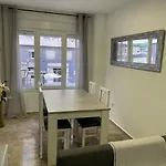 Apartamento Al Lado De La Playa Y Con Garaje