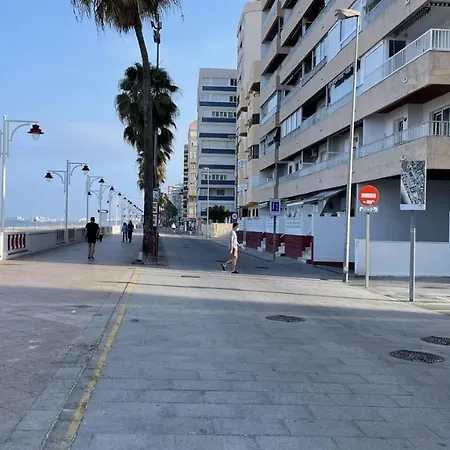Apartman Apartamento Al Lado De La Playa Y Con Garaje
