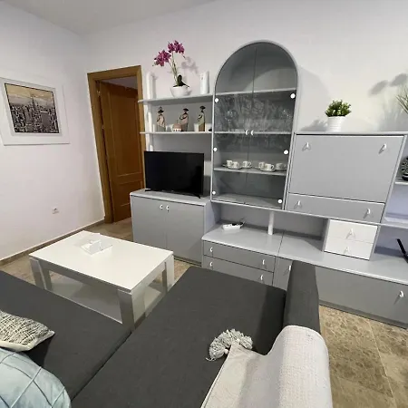 Apartamento Al Lado De La Playa Y Con Garaje