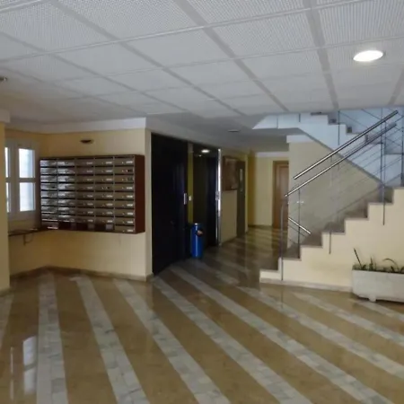 Apartamento Al Lado De La Playa Y Con Garaje