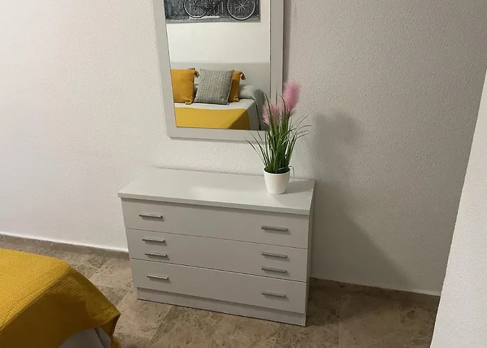 Apartamento Al Lado De La Playa Y Con Garaje Lägenhet *