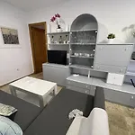 Apartamento Al Lado De La Playa Y Con Garaje