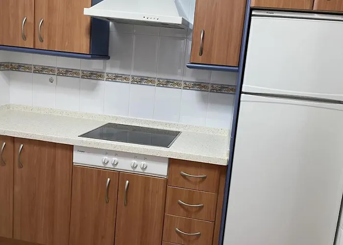 Apartamento Al Lado De La Playa Y Con Garaje Daire *