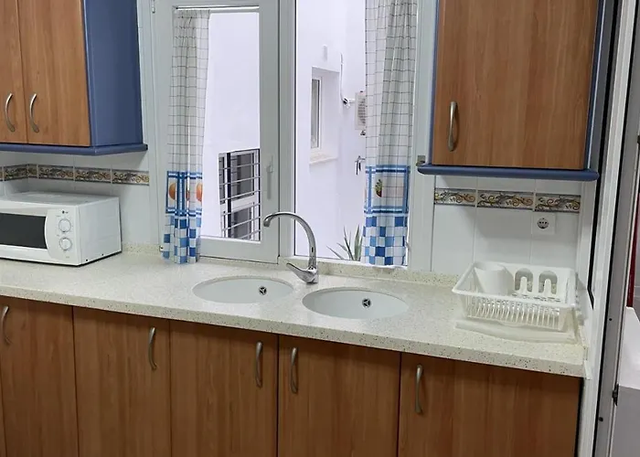 Apartamento Al Lado De La Playa Y Con Garaje Daire Cadiz