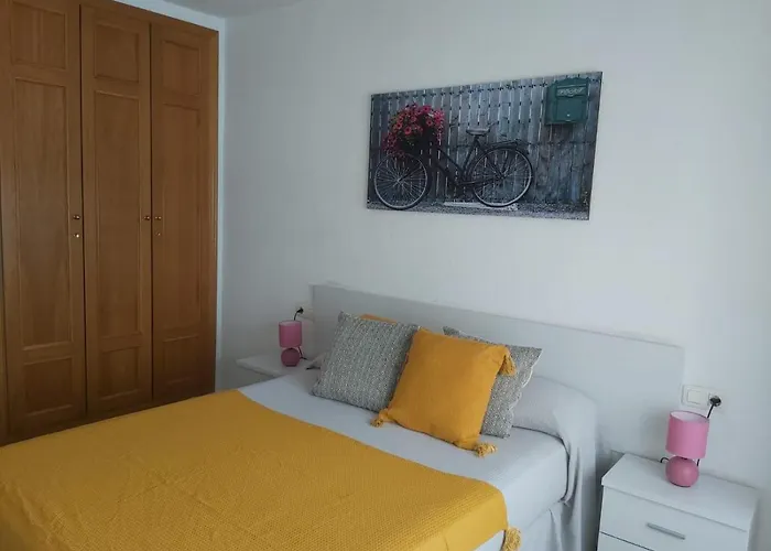 Daire Apartamento Al Lado De La Playa Y Con Garaje *
